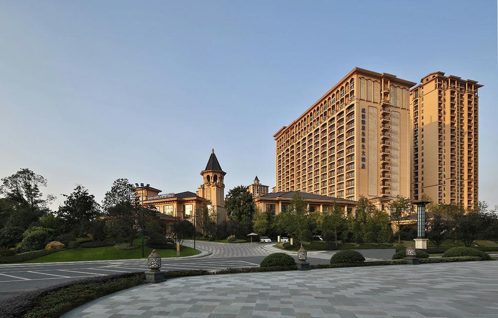 Howard Johnson Agile Plaza Chengdu Exterior photo