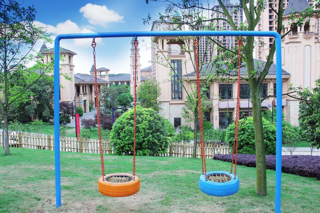 Howard Johnson Agile Plaza Chengdu Exterior photo
